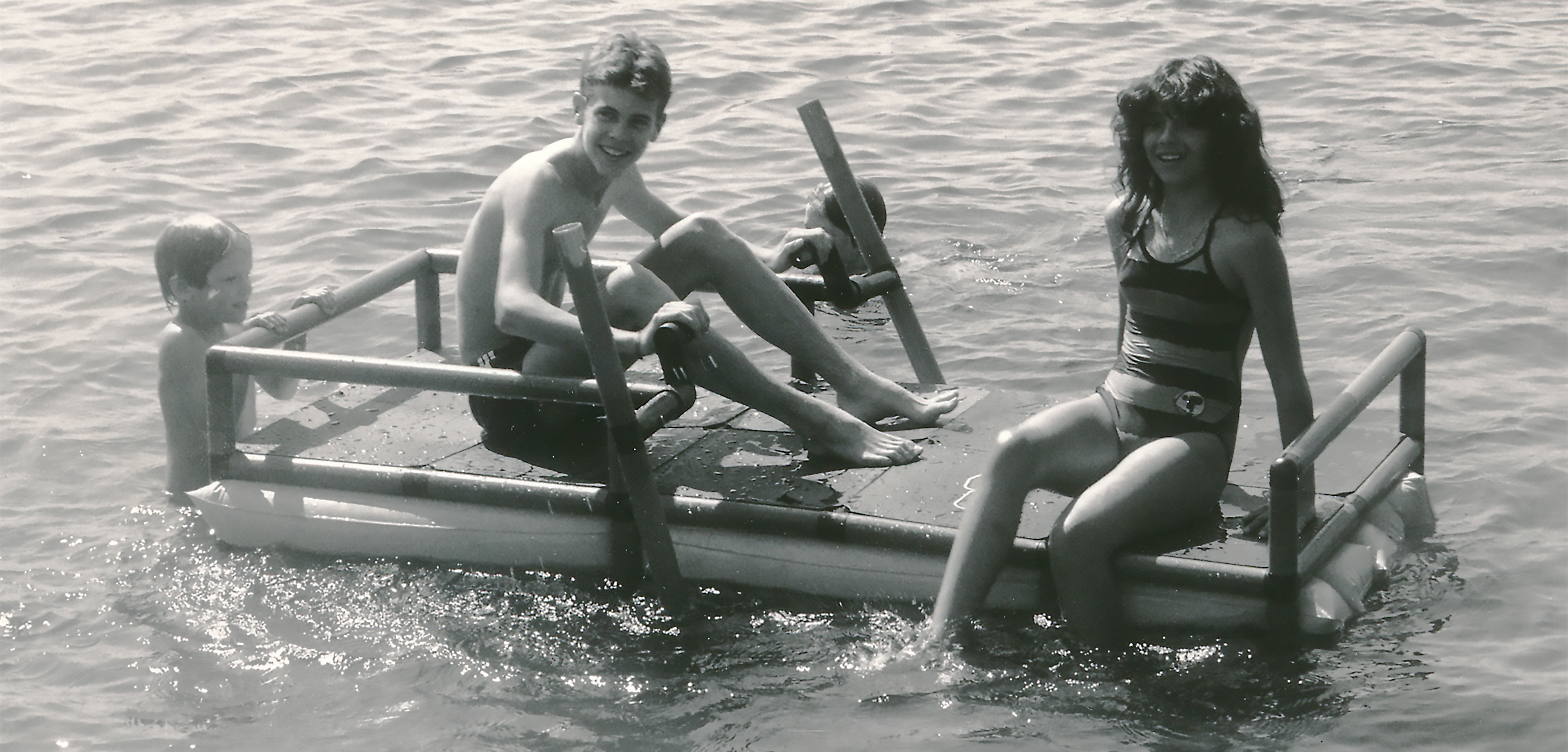 quadro-story-1976-intro.jpg QUADRO Raft from 1984