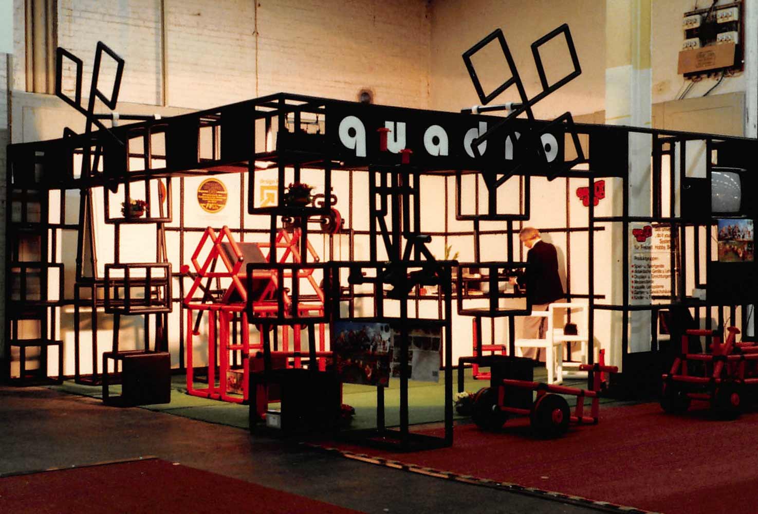 quadro-story-1979-toy-fair-stand.jpg